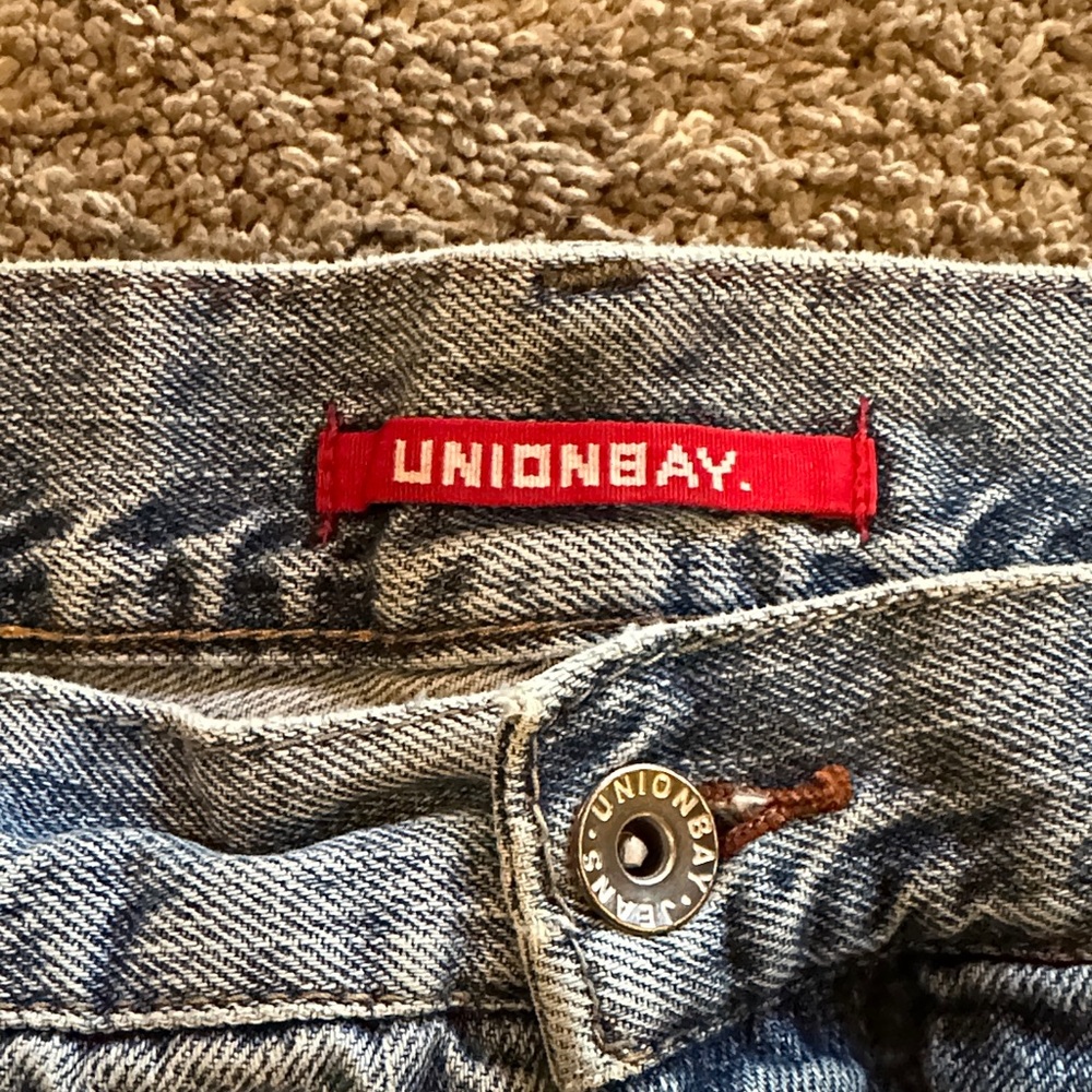 UNIONBAY Men's Relaxed Fit Jeans in Light Blue - Picture 2 of 4